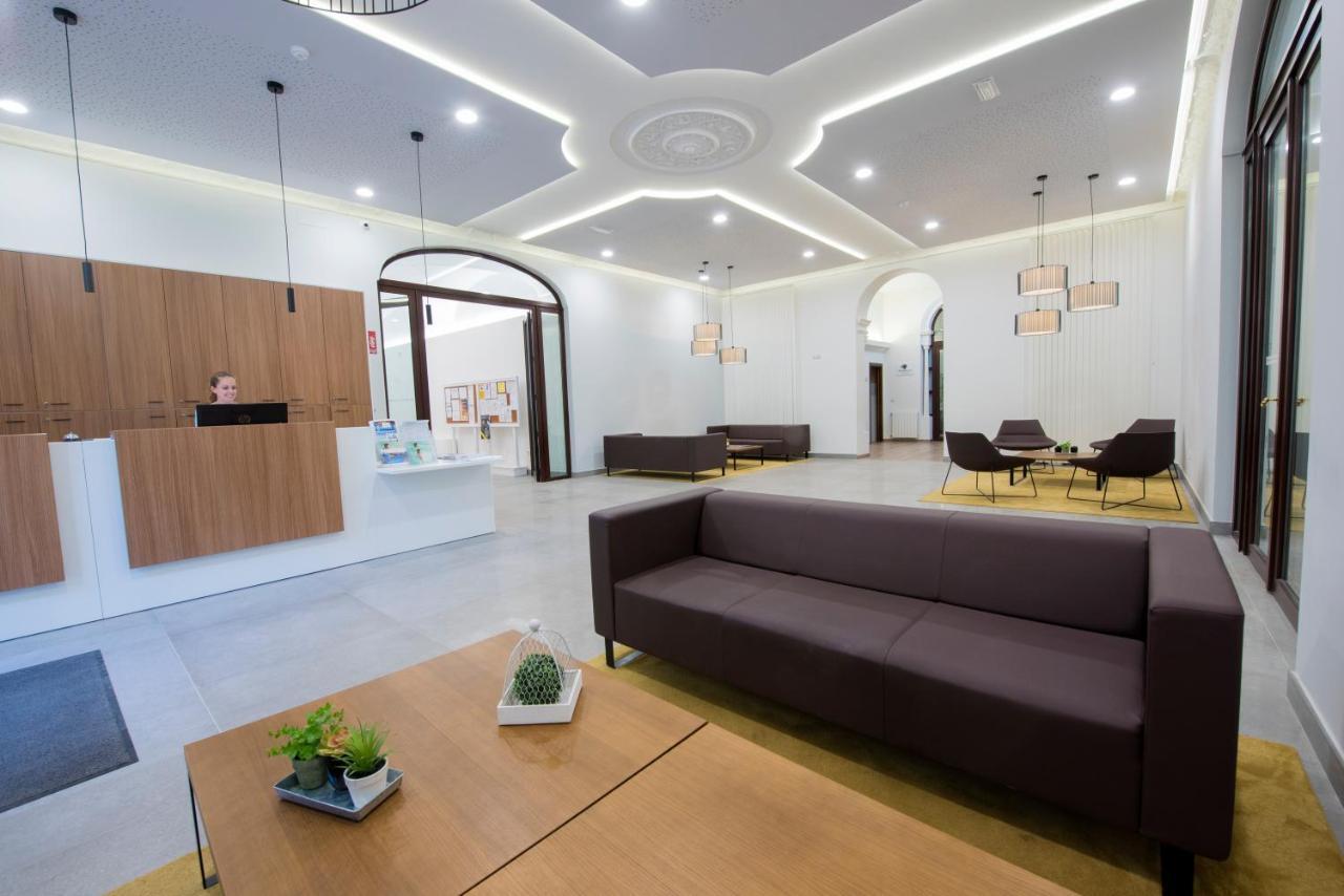 Hotel Balneario El Raposo Puebla de Sancho Perez Ngoại thất bức ảnh