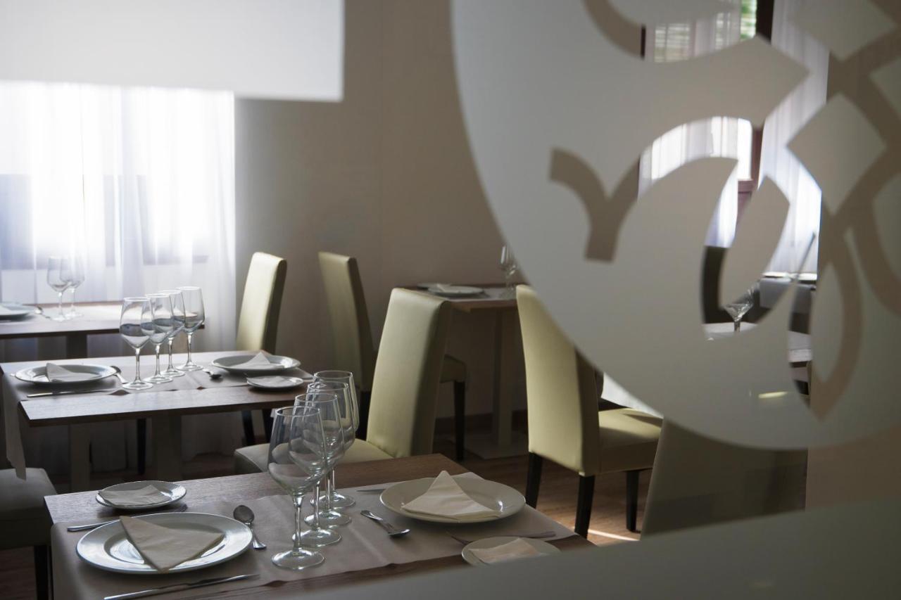 Hotel Balneario El Raposo Puebla de Sancho Perez Ngoại thất bức ảnh