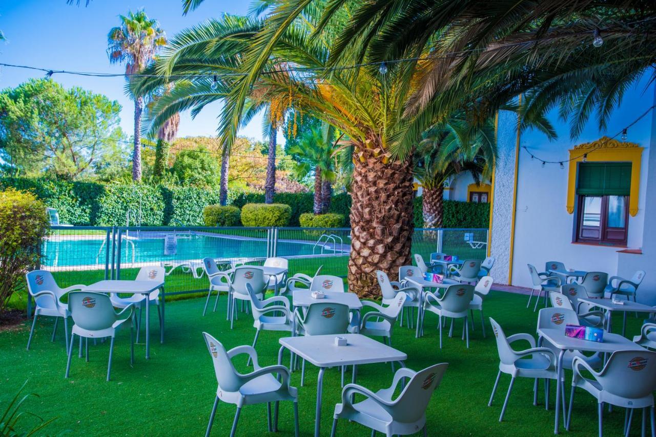 Hotel Balneario El Raposo Puebla de Sancho Perez Ngoại thất bức ảnh